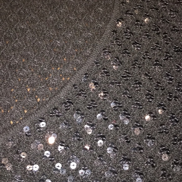 Elegant Black Cashmere Sweater w Sequins - Picture 3 of 4